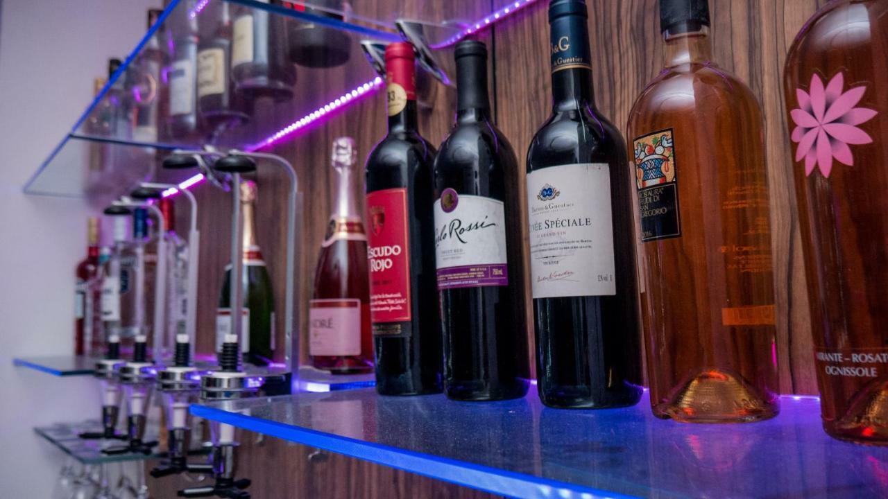 James Court Hotel & Luxury Apartments Lekki Ngoại thất bức ảnh